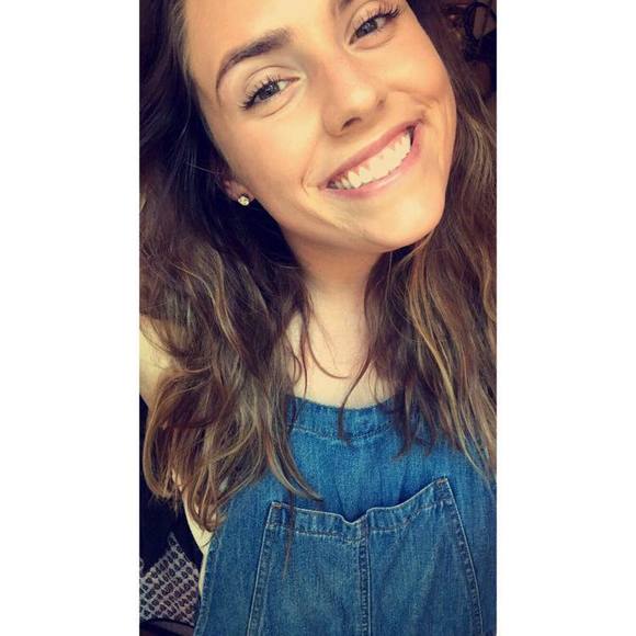 Meet your Posher, Julia - Picture 1 of 1